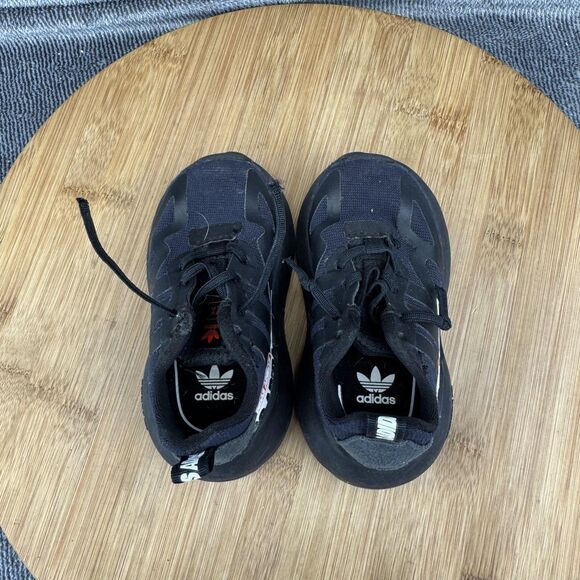 Adidas Originals Shoes Kids Size 5K Black Logo Tape Athletic Sneakers Running - Picture 5 of 8